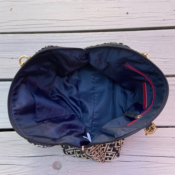 Tommy Hilfiger Signature Logo Handbag - Picture 9 of 11